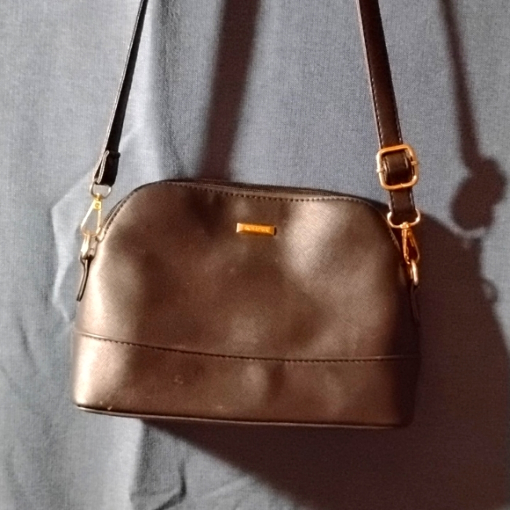 Black crossbody purse